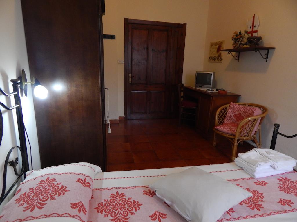 Hotel Il Platano Ottana Zimmer foto